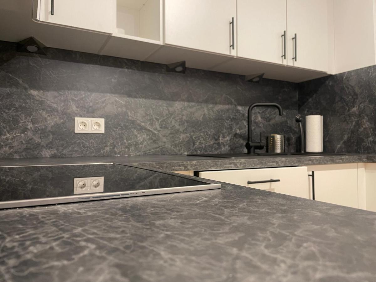 80 M2 - Terrace - Free Parking Apartman Bécs Kültér fotó